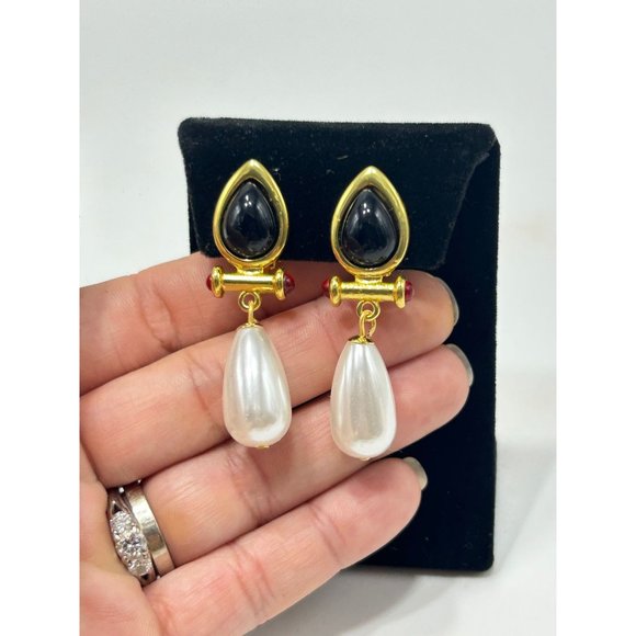 Clip On Earrings Pearls Drops Gold Tone Jeweled Cabochons Retro Classic Design - Picture 4 of 7